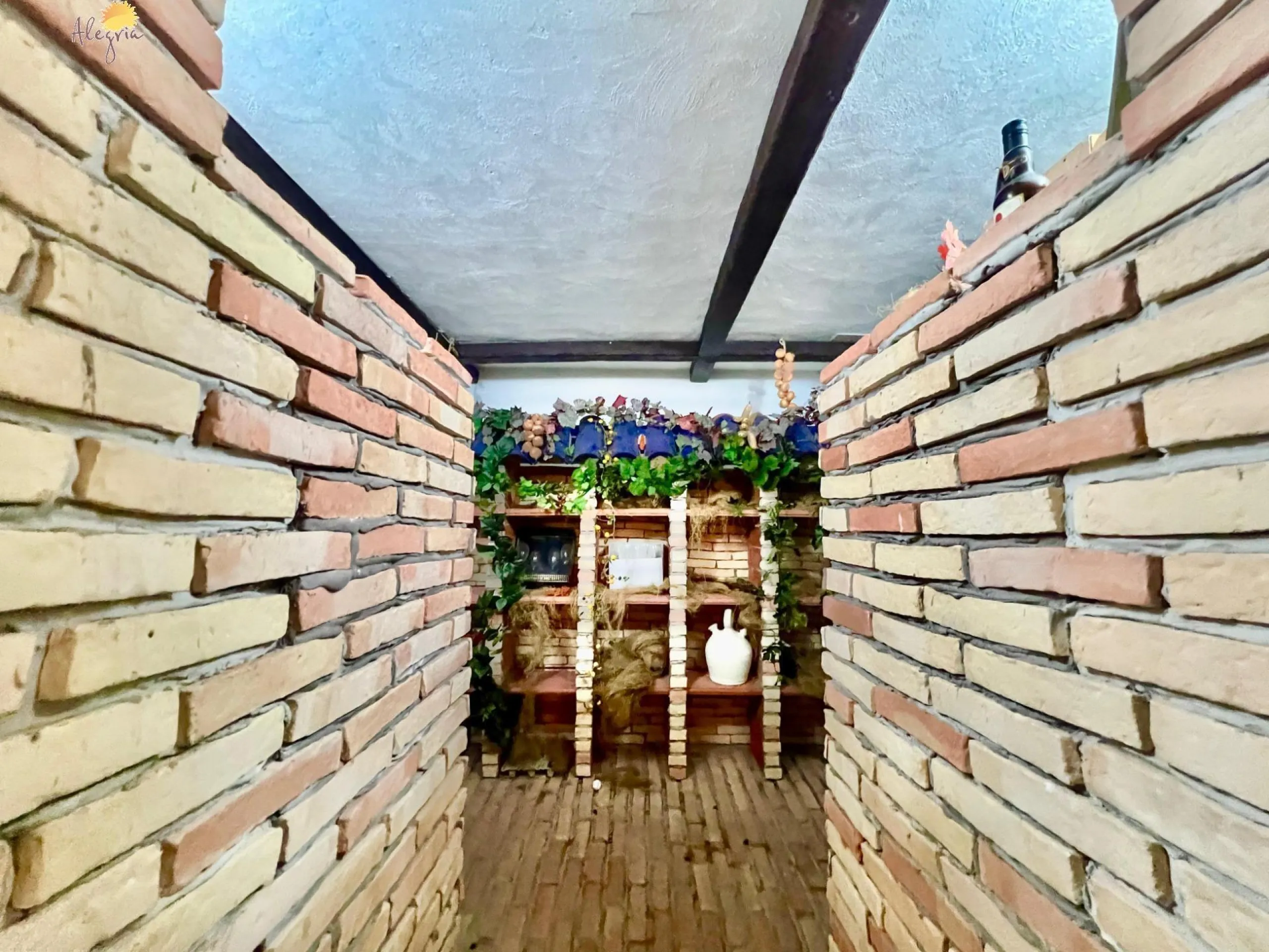 LUXURY AND LIGHT IN LOS BALCONES: YOUR VILLA WITH PRIVATE POOL AND HIGH POTENTIAL