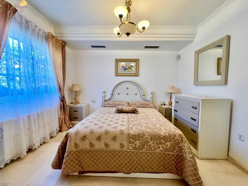 LUXURY AND LIGHT IN LOS BALCONES: YOUR VILLA WITH PRIVATE POOL AND HIGH POTENTIAL
