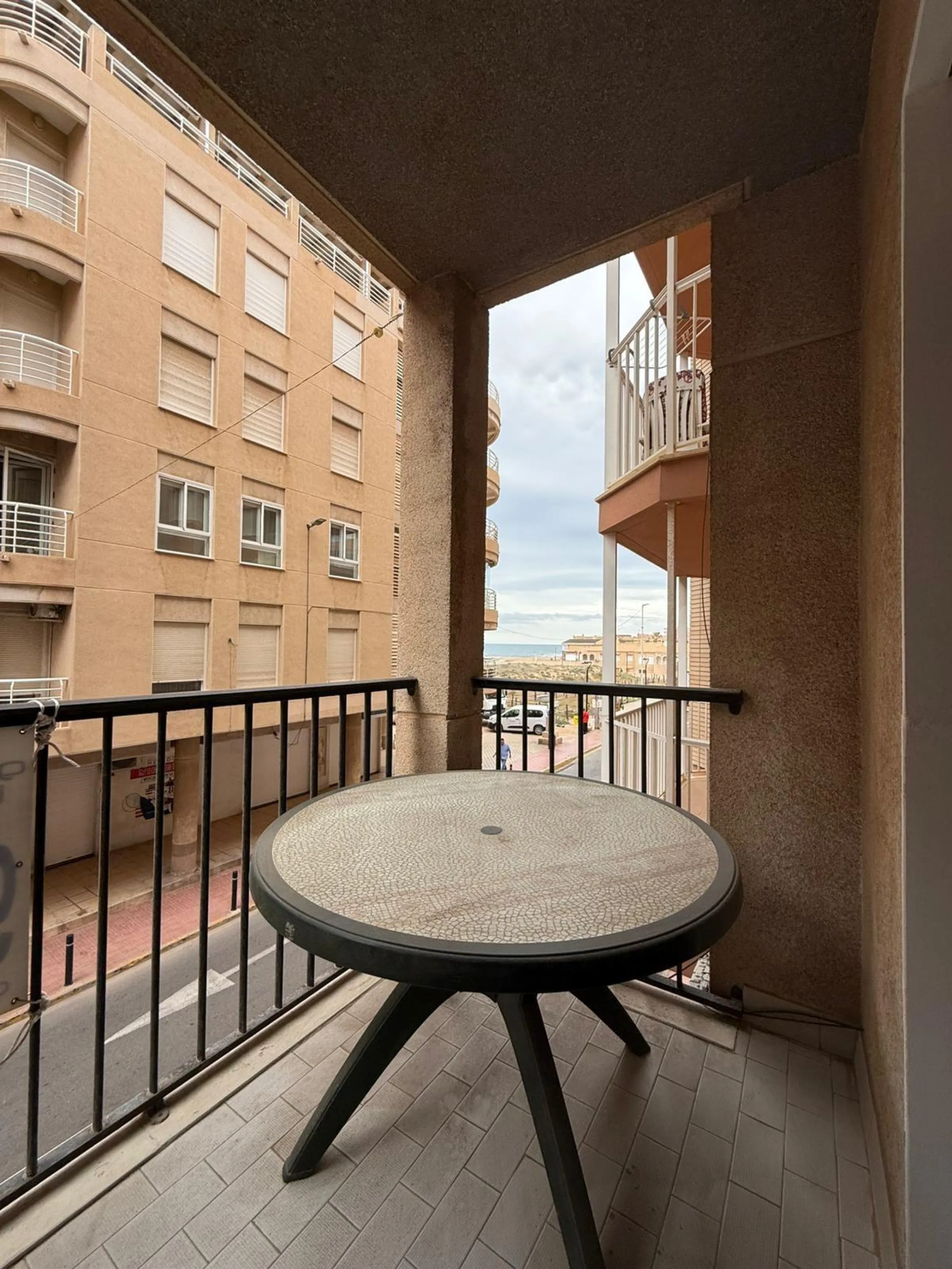 Apartamento de 3 dormitorios 2 baños en La Mata cerca de la playa