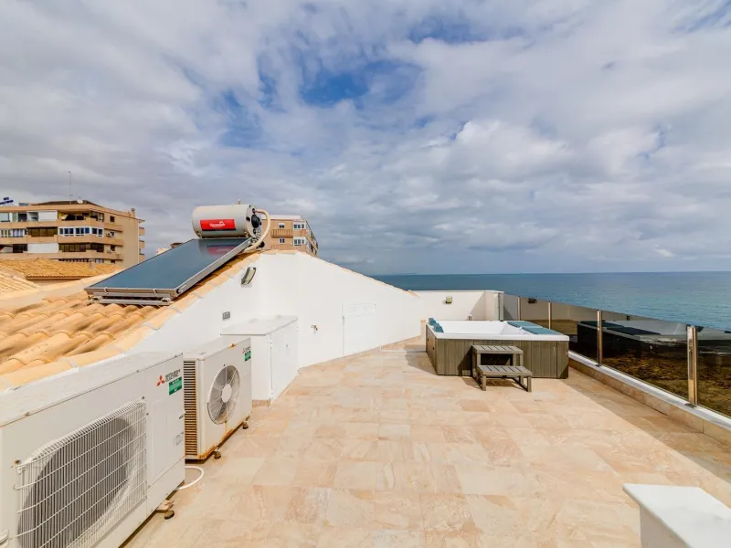 Villa en Primera Línea en Torrevieja