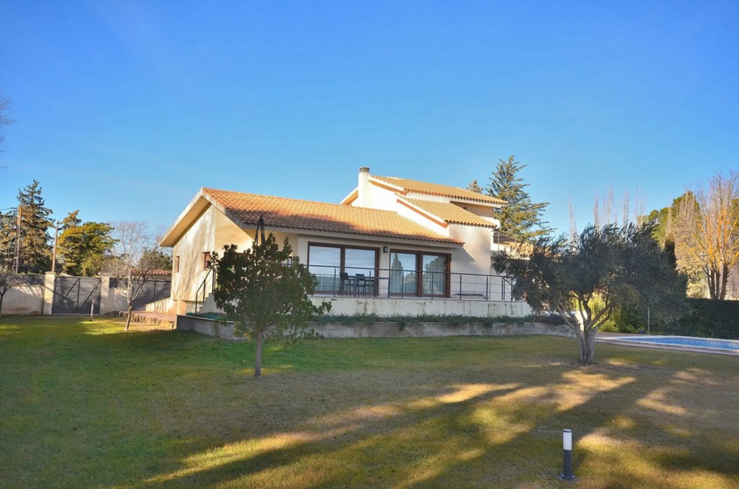 VILLA EN ALBACETE CON 1700 M2 DE PARCELA. 5 DORM. 5 BAÑOS.