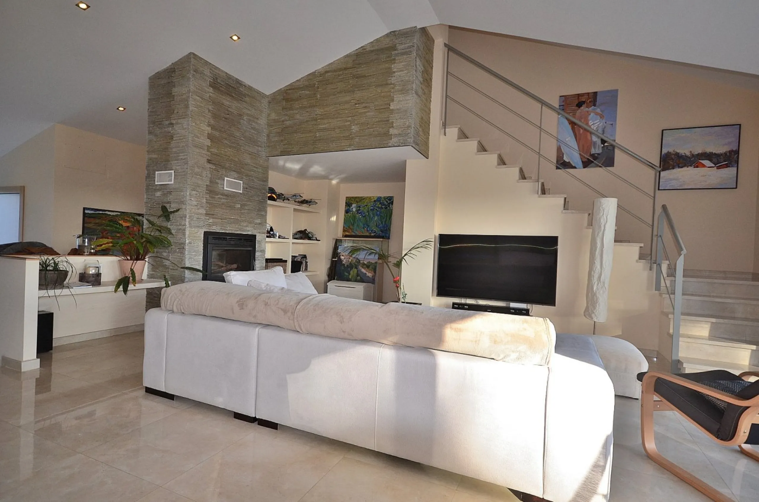 VILLA EN ALBACETE CON 1700 M2 DE PARCELA. 5 DORM. 5 BAÑOS.