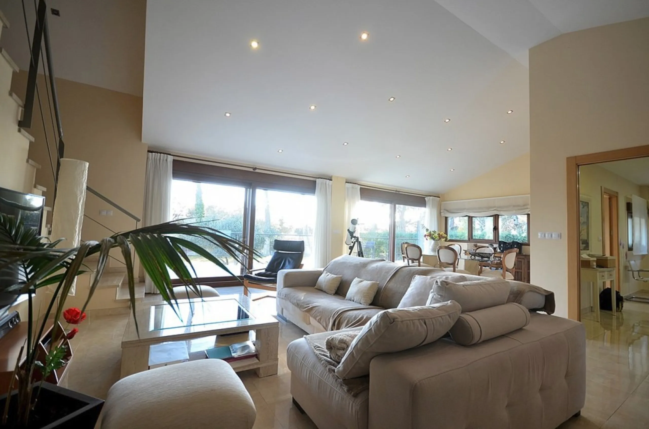 VILLA EN ALBACETE CON 1700 M2 DE PARCELA. 5 DORM. 5 BAÑOS.