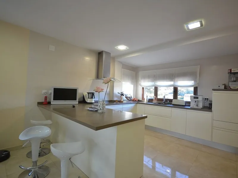 VILLA EN ALBACETE CON 1700 M2 DE PARCELA. 5 DORM. 5 BAÑOS.