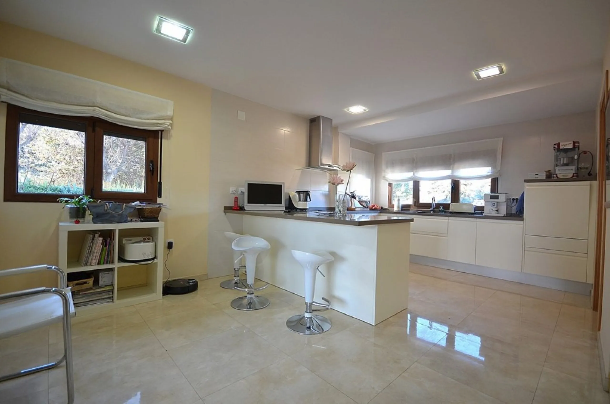 VILLA EN ALBACETE CON 1700 M2 DE PARCELA. 5 DORM. 5 BAÑOS.