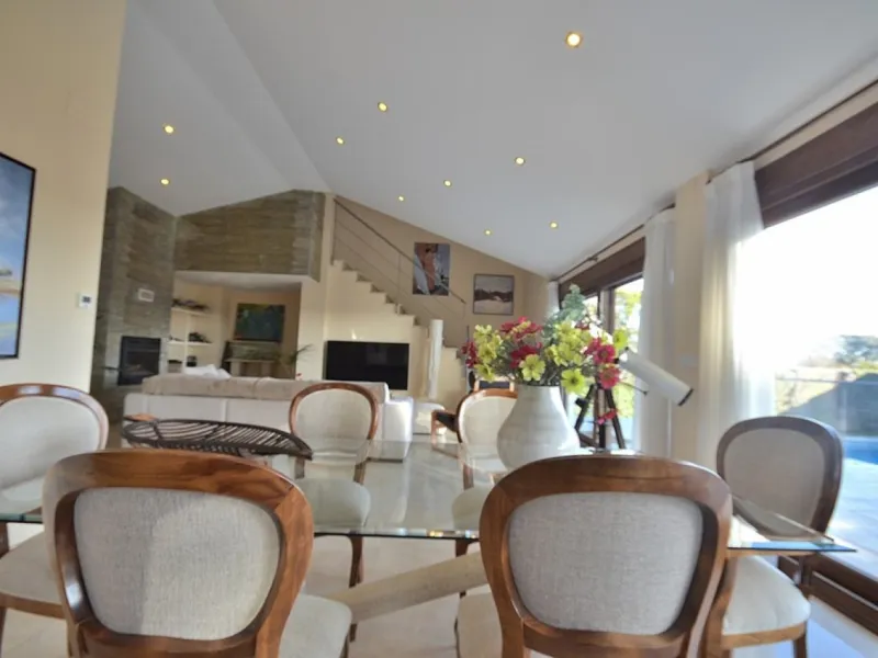 VILLA EN ALBACETE CON 1700 M2 DE PARCELA. 5 DORM. 5 BAÑOS.