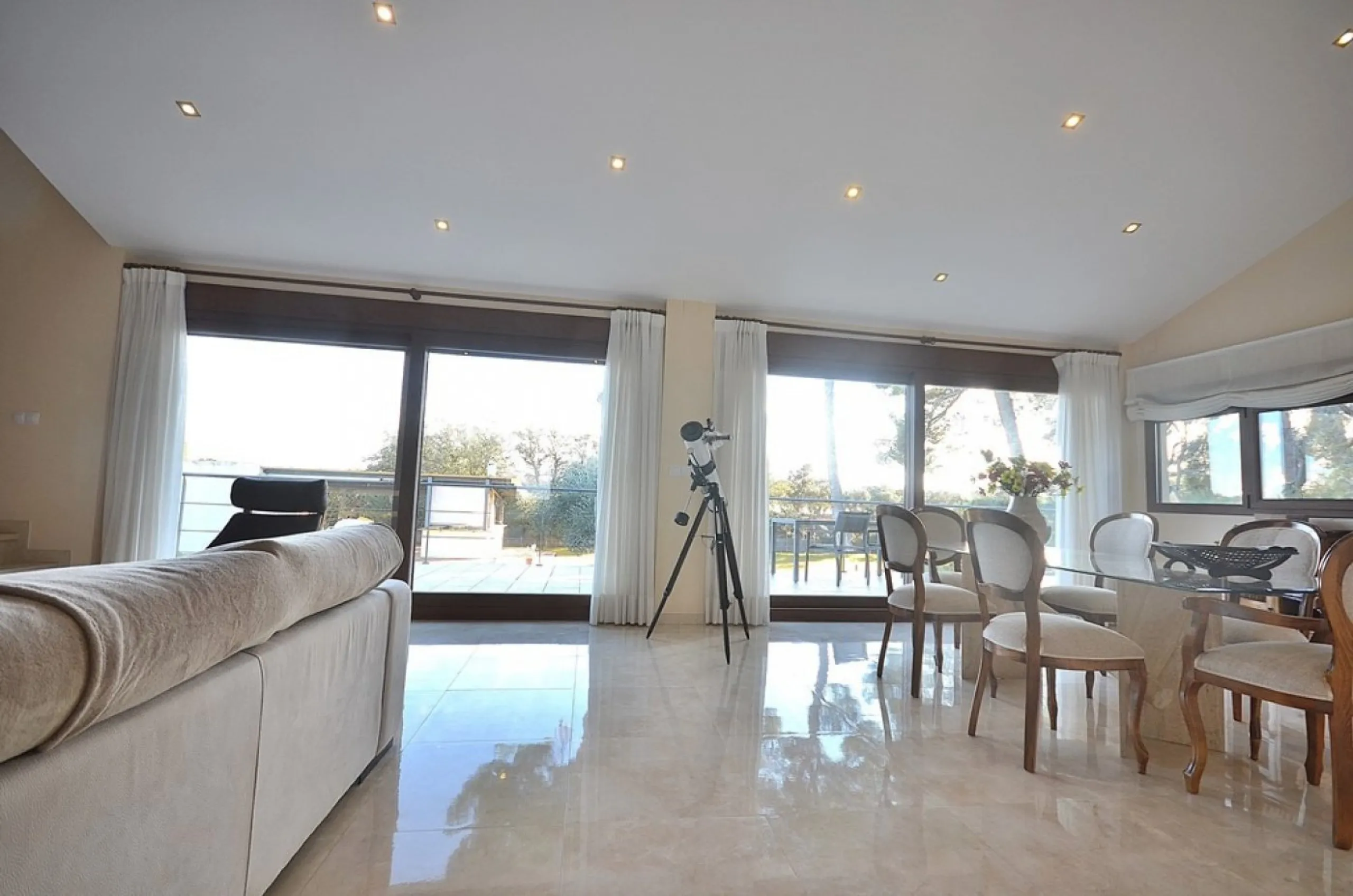 VILLA EN ALBACETE CON 1700 M2 DE PARCELA. 5 DORM. 5 BAÑOS.