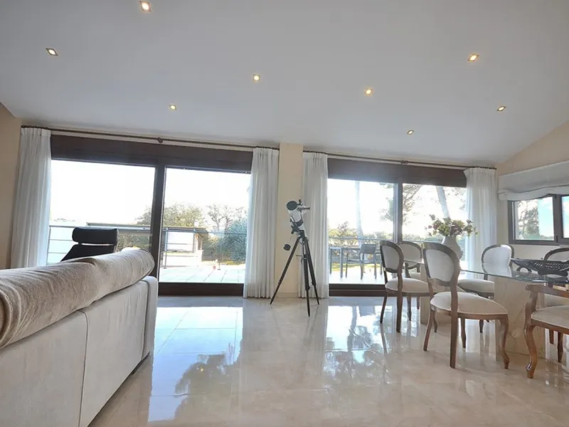 VILLA EN ALBACETE CON 1700 M2 DE PARCELA. 5 DORM. 5 BAÑOS.