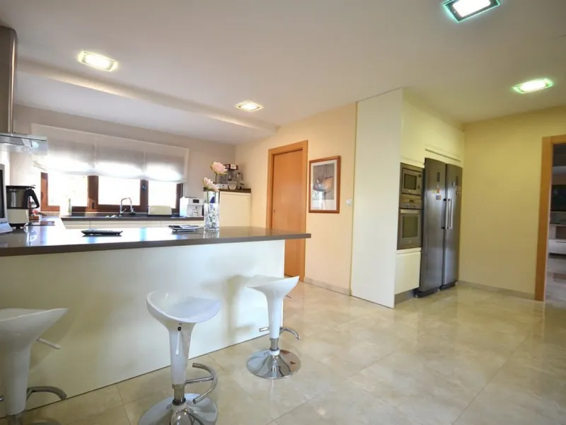 VILLA EN ALBACETE CON 1700 M2 DE PARCELA. 5 DORM. 5 BAÑOS.