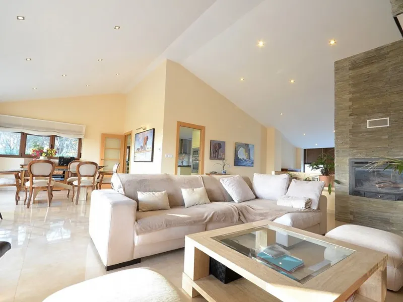 VILLA EN ALBACETE CON 1700 M2 DE PARCELA. 5 DORM. 5 BAÑOS.