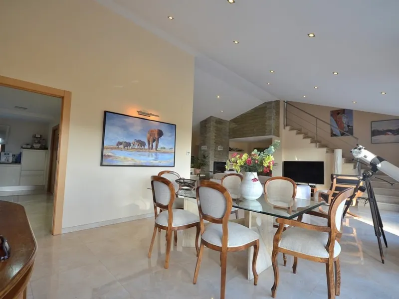 VILLA EN ALBACETE CON 1700 M2 DE PARCELA. 5 DORM. 5 BAÑOS.