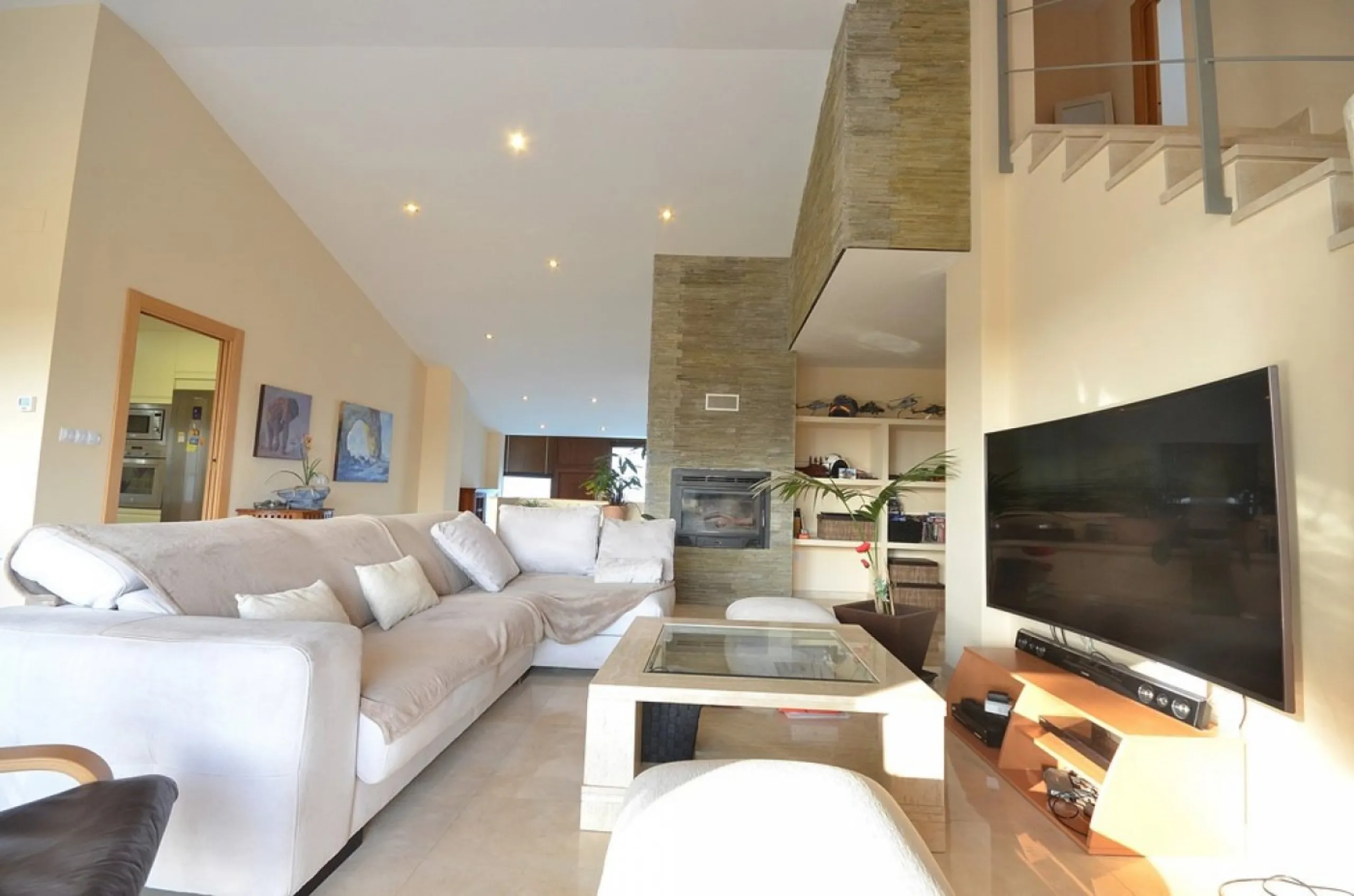 VILLA EN ALBACETE CON 1700 M2 DE PARCELA. 5 DORM. 5 BAÑOS.