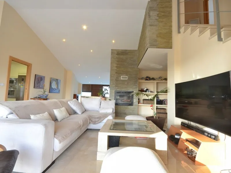 VILLA EN ALBACETE CON 1700 M2 DE PARCELA. 5 DORM. 5 BAÑOS.