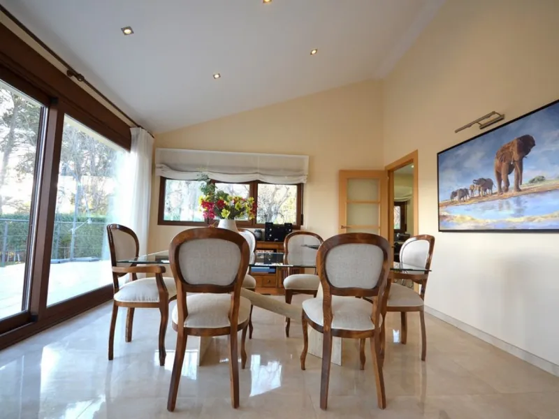 VILLA EN ALBACETE CON 1700 M2 DE PARCELA. 5 DORM. 5 BAÑOS.