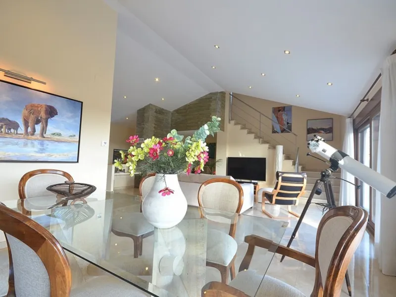 VILLA EN ALBACETE CON 1700 M2 DE PARCELA. 5 DORM. 5 BAÑOS.
