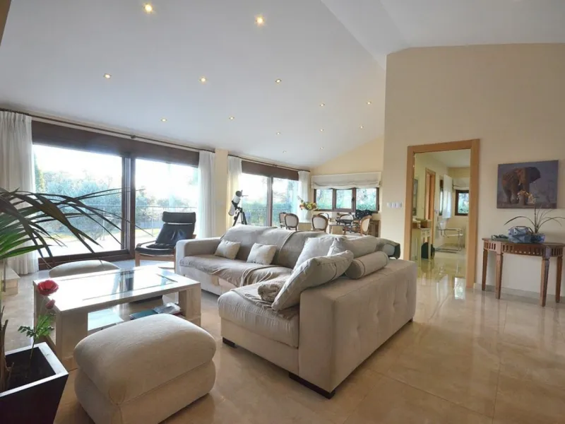 VILLA EN ALBACETE CON 1700 M2 DE PARCELA. 5 DORM. 5 BAÑOS.