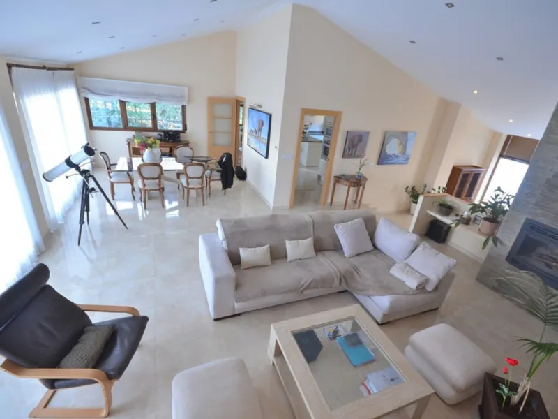 VILLA EN ALBACETE CON 1700 M2 DE PARCELA. 5 DORM. 5 BAÑOS.