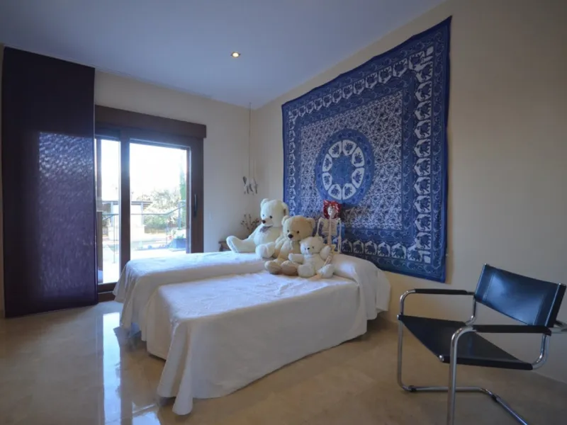VILLA EN ALBACETE CON 1700 M2 DE PARCELA. 5 DORM. 5 BAÑOS.