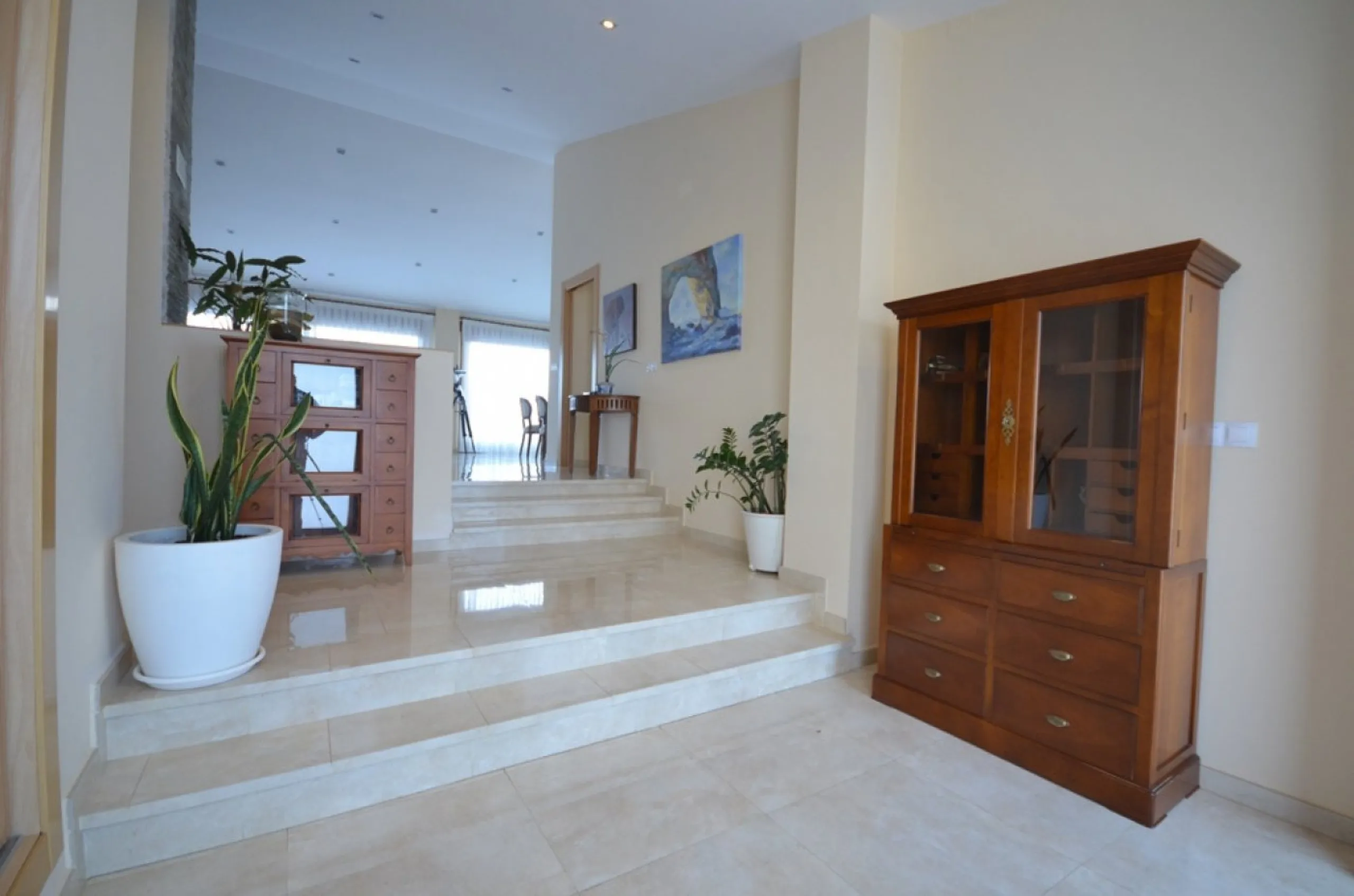VILLA EN ALBACETE CON 1700 M2 DE PARCELA. 5 DORM. 5 BAÑOS.
