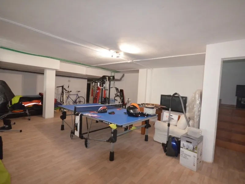 VILLA EN ALBACETE CON 1700 M2 DE PARCELA. 5 DORM. 5 BAÑOS.