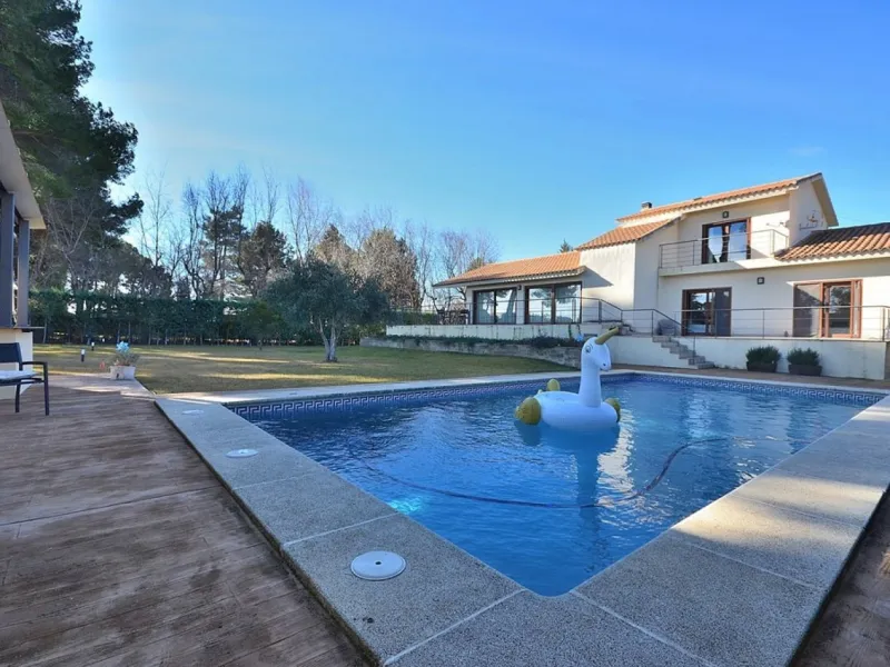VILLA EN ALBACETE CON 1700 M2 DE PARCELA. 5 DORM. 5 BAÑOS.