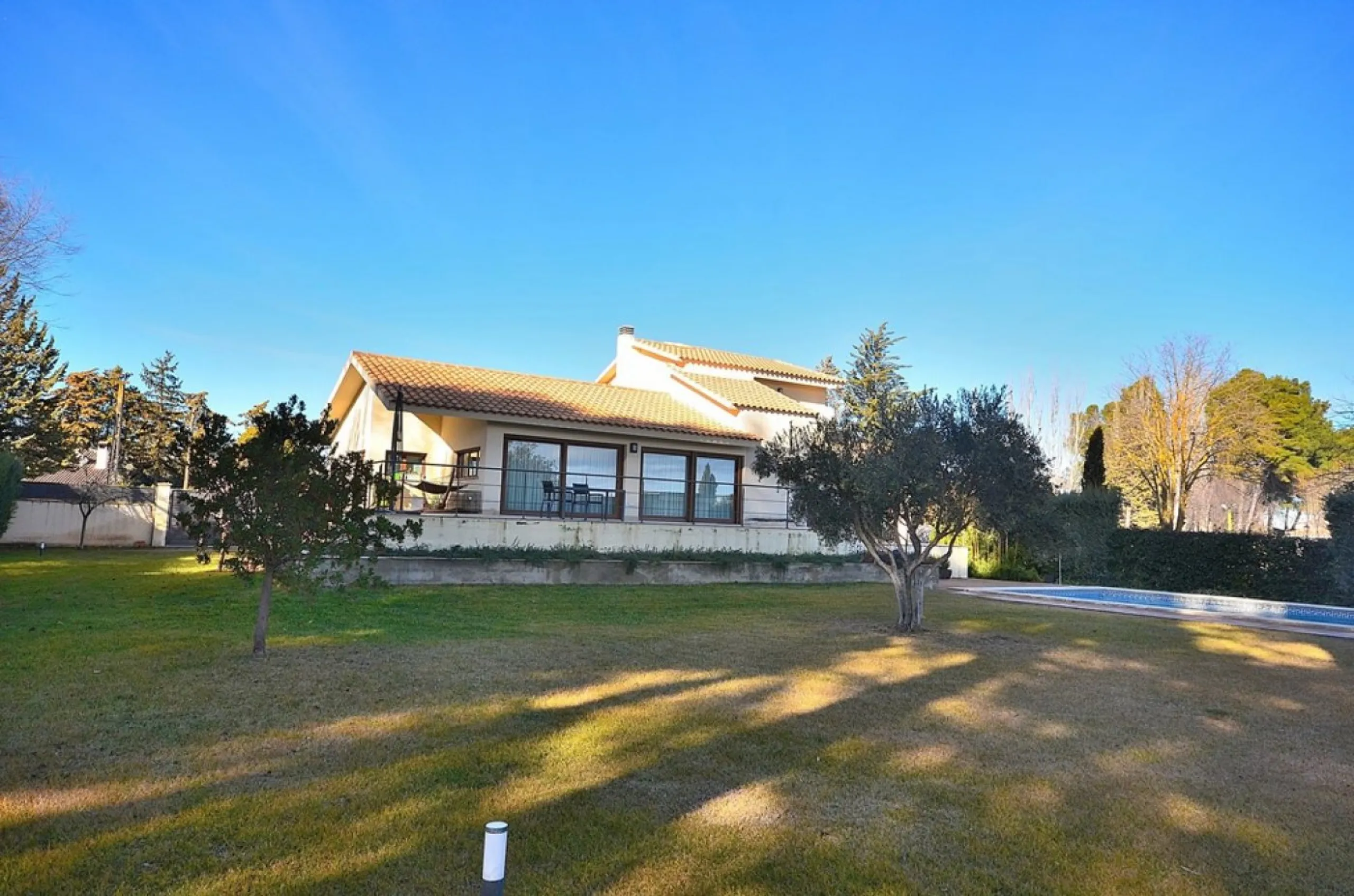 VILLA EN ALBACETE CON 1700 M2 DE PARCELA. 5 DORM. 5 BAÑOS.