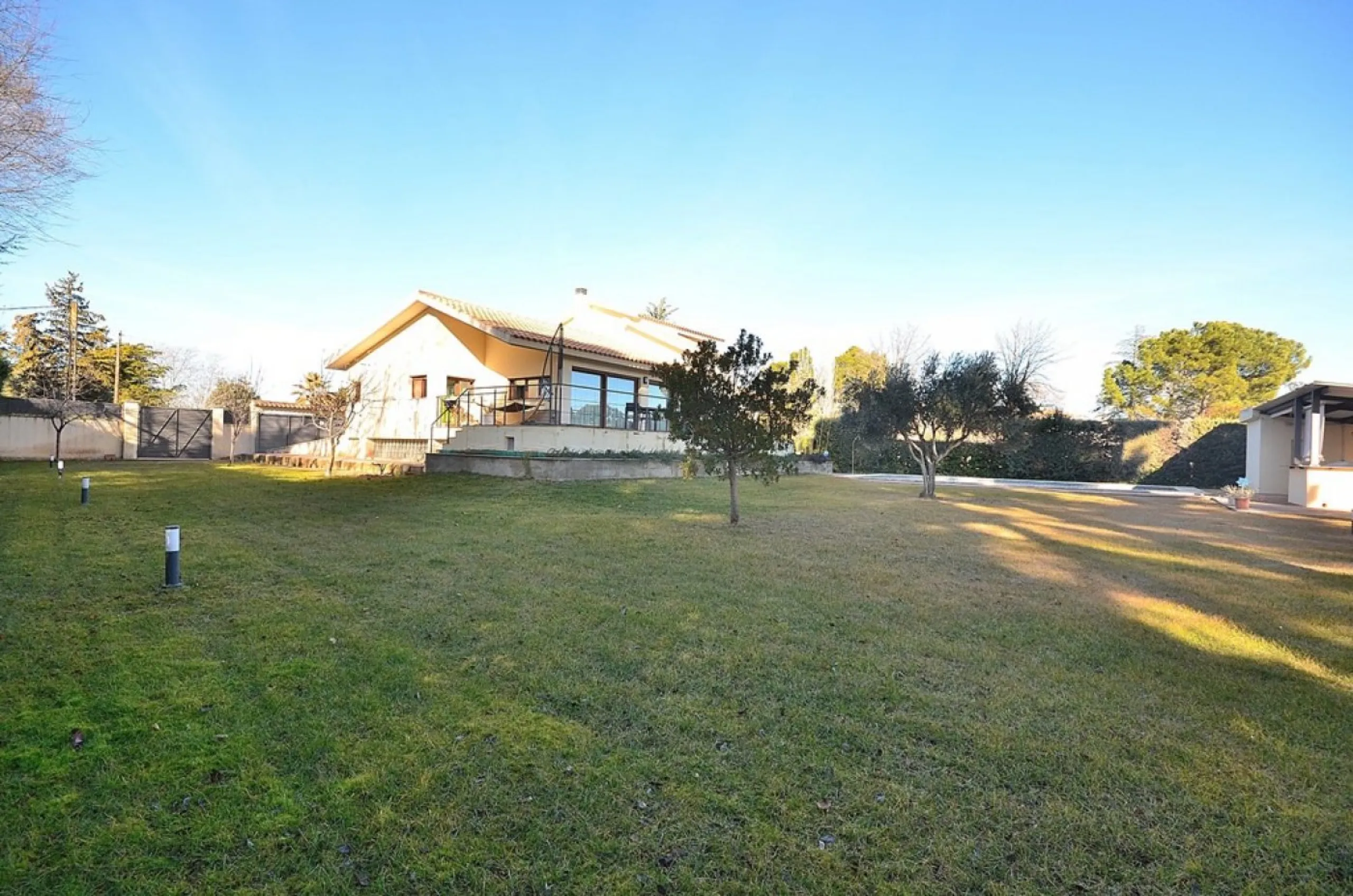 VILLA EN ALBACETE CON 1700 M2 DE PARCELA. 5 DORM. 5 BAÑOS.