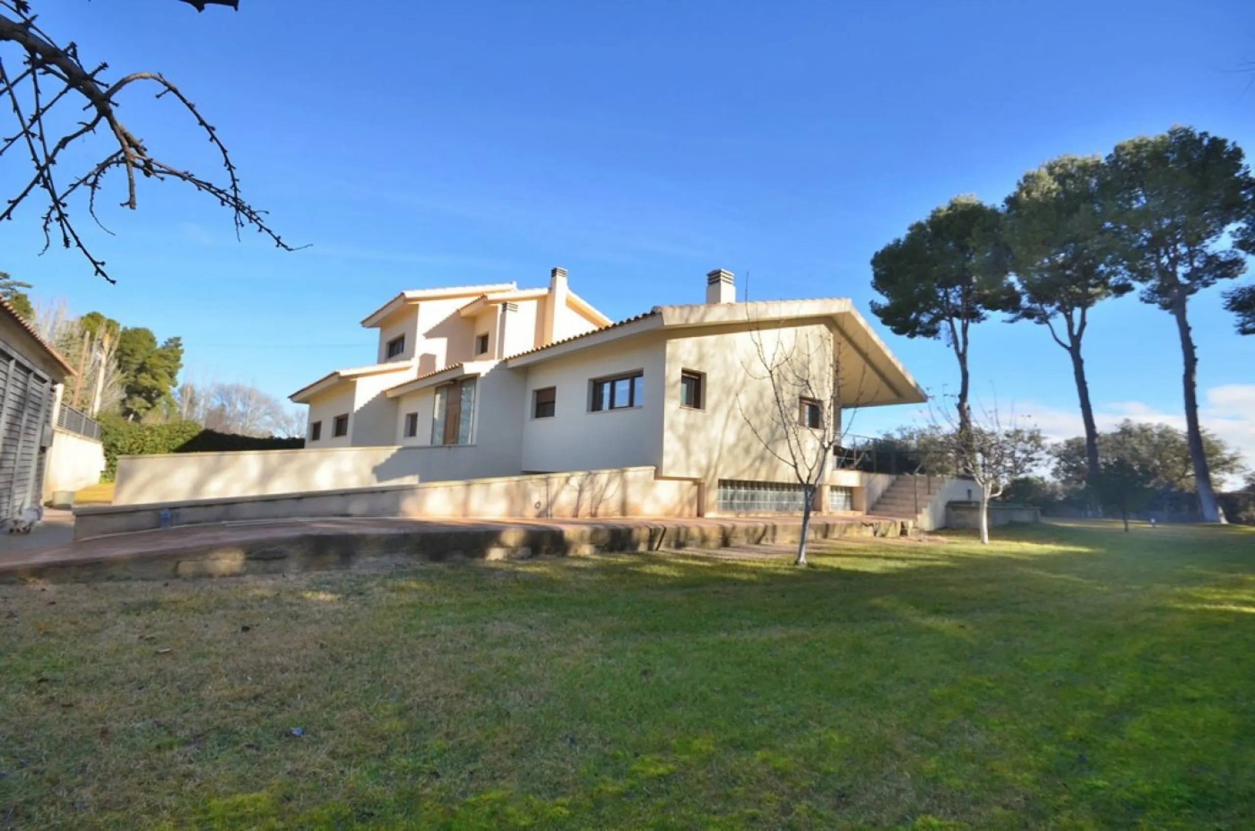 VILLA EN ALBACETE CON 1700 M2 DE PARCELA. 5 DORM. 5 BAÑOS.