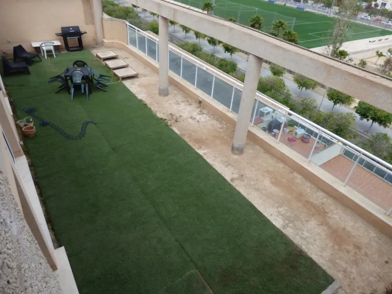 OCASIÓN ÁTICO DE 260 METROS CON TERRAZA AJARDINADA EN PLANTA DE 60 METROS