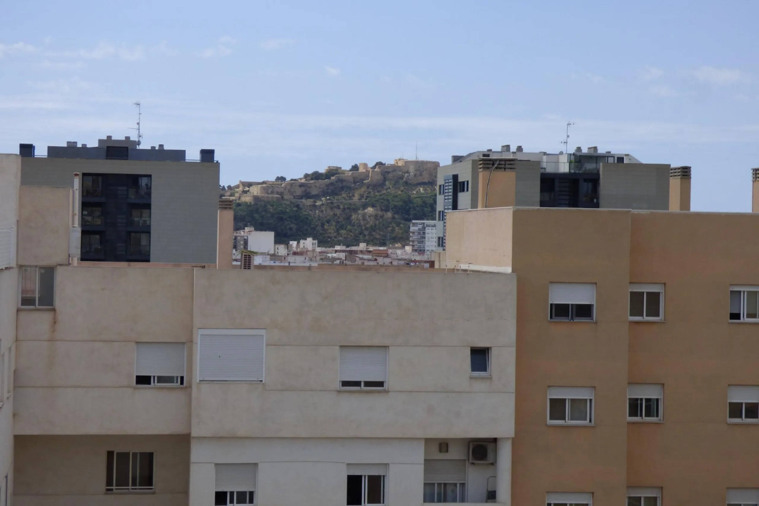 OCASIÓN ÁTICO DE 260 METROS CON TERRAZA AJARDINADA EN PLANTA DE 60 METROS