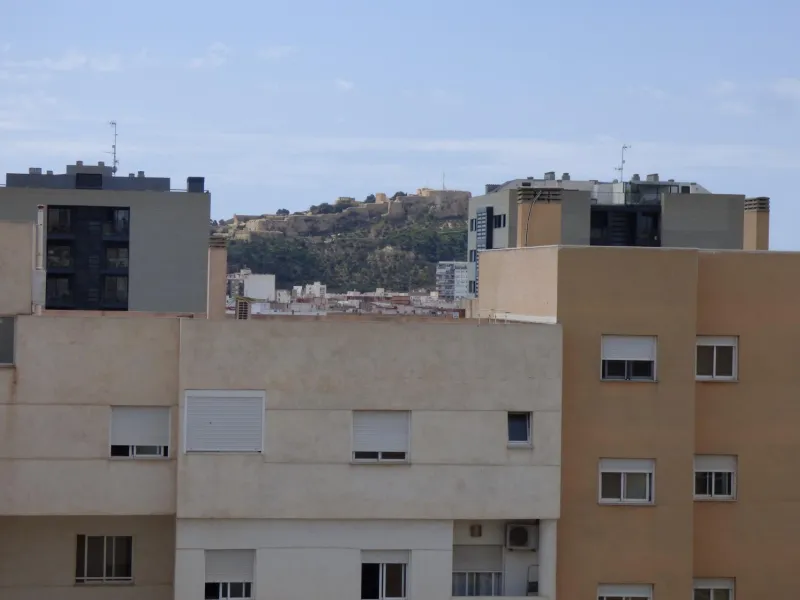 OCASIÓN ÁTICO DE 260 METROS CON TERRAZA AJARDINADA EN PLANTA DE 60 METROS
