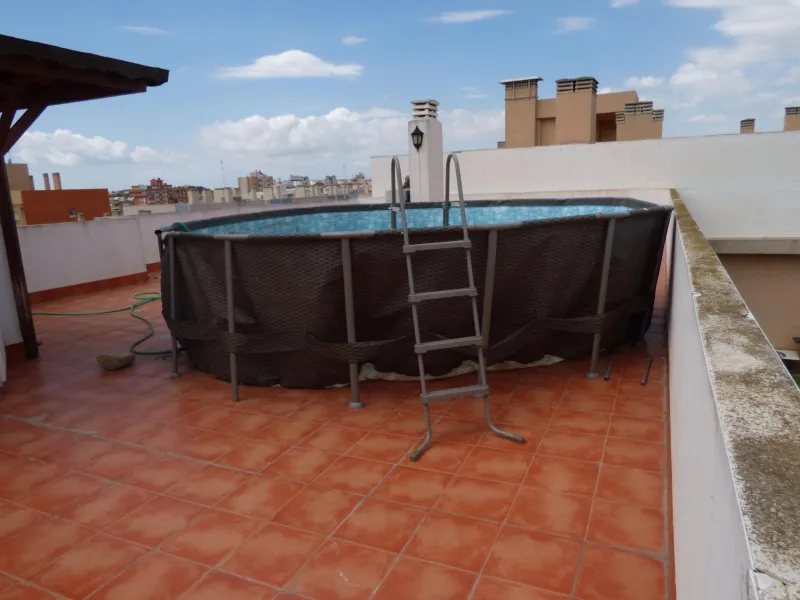 OCASIÓN ÁTICO DE 260 METROS CON TERRAZA AJARDINADA EN PLANTA DE 60 METROS