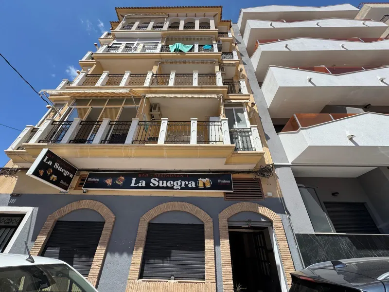BAR EN VENTA. SE VENDE UN BAR A 500 METROS DE PLAYA DEL CURA CON 2 BAÑOS Y 150 M2 SUPERFICIE.