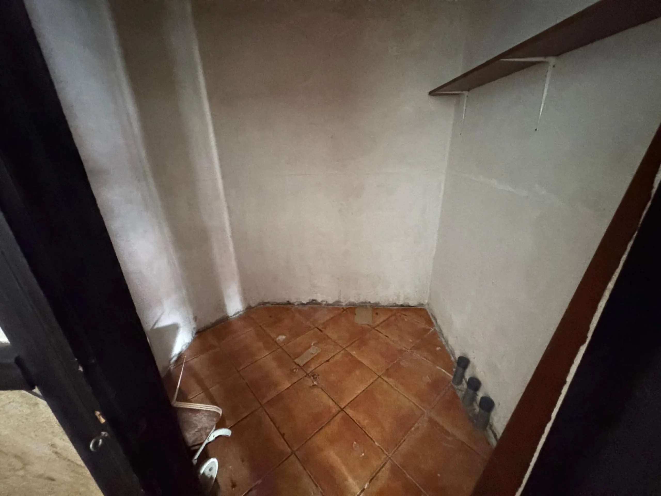 BAR EN VENTA. SE VENDE UN BAR A 500 METROS DE PLAYA DEL CURA CON 2 BAÑOS Y 150 M2 SUPERFICIE.