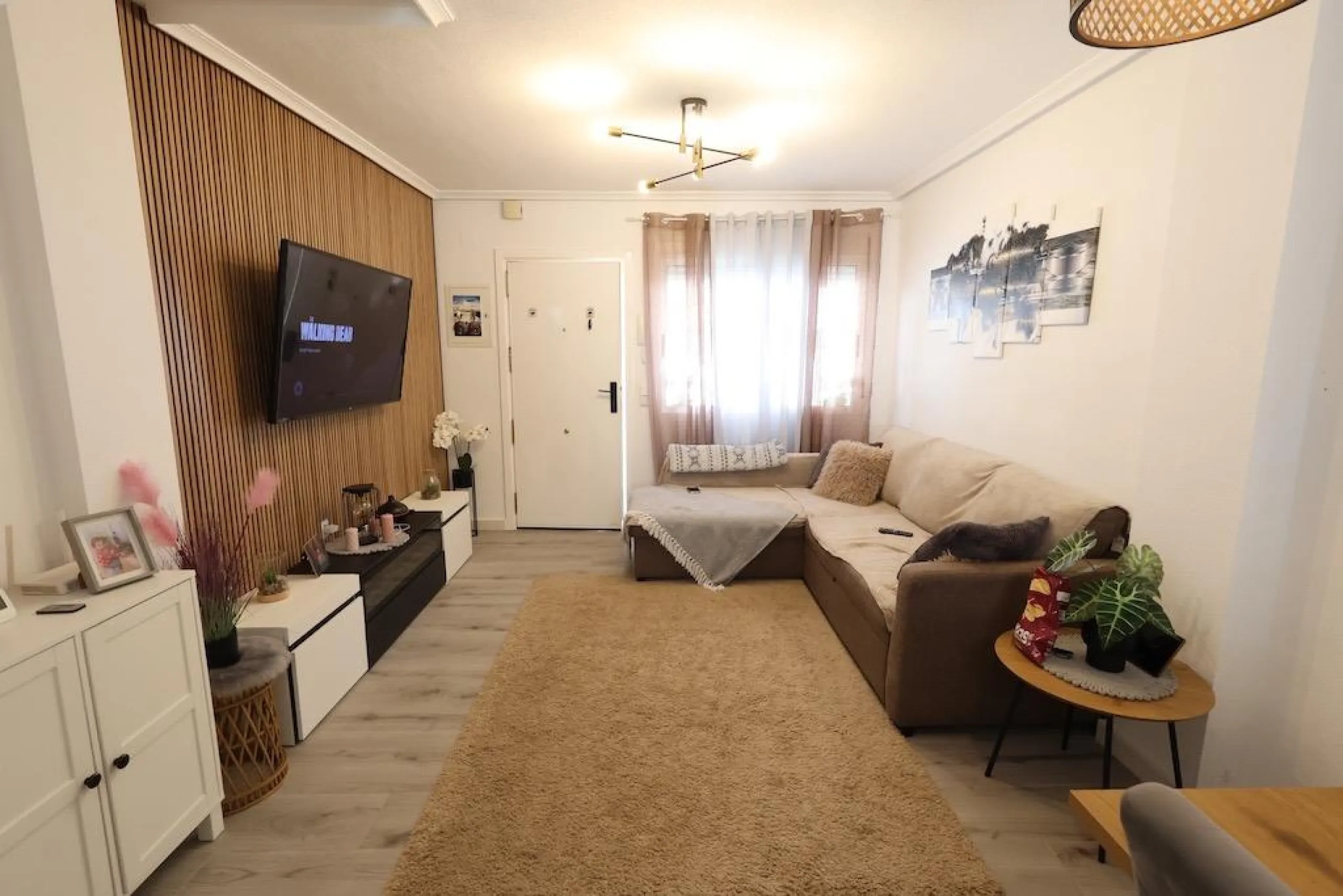 Torre de la Horadada duplex townhouse located directly in front of the communal pool