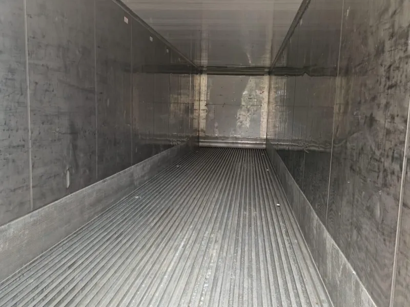A 40-foot refrigerated container with a volume of 67 m³ is available for rent