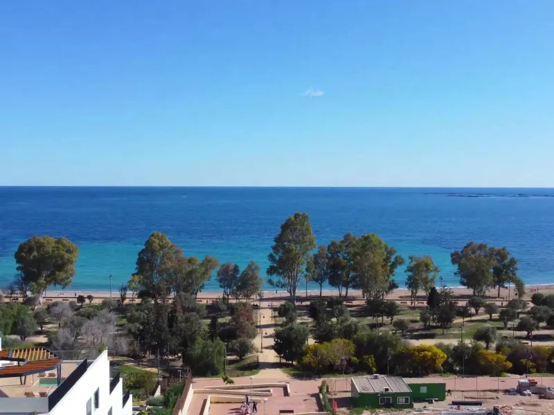 🌴 Luxury property by the sea!