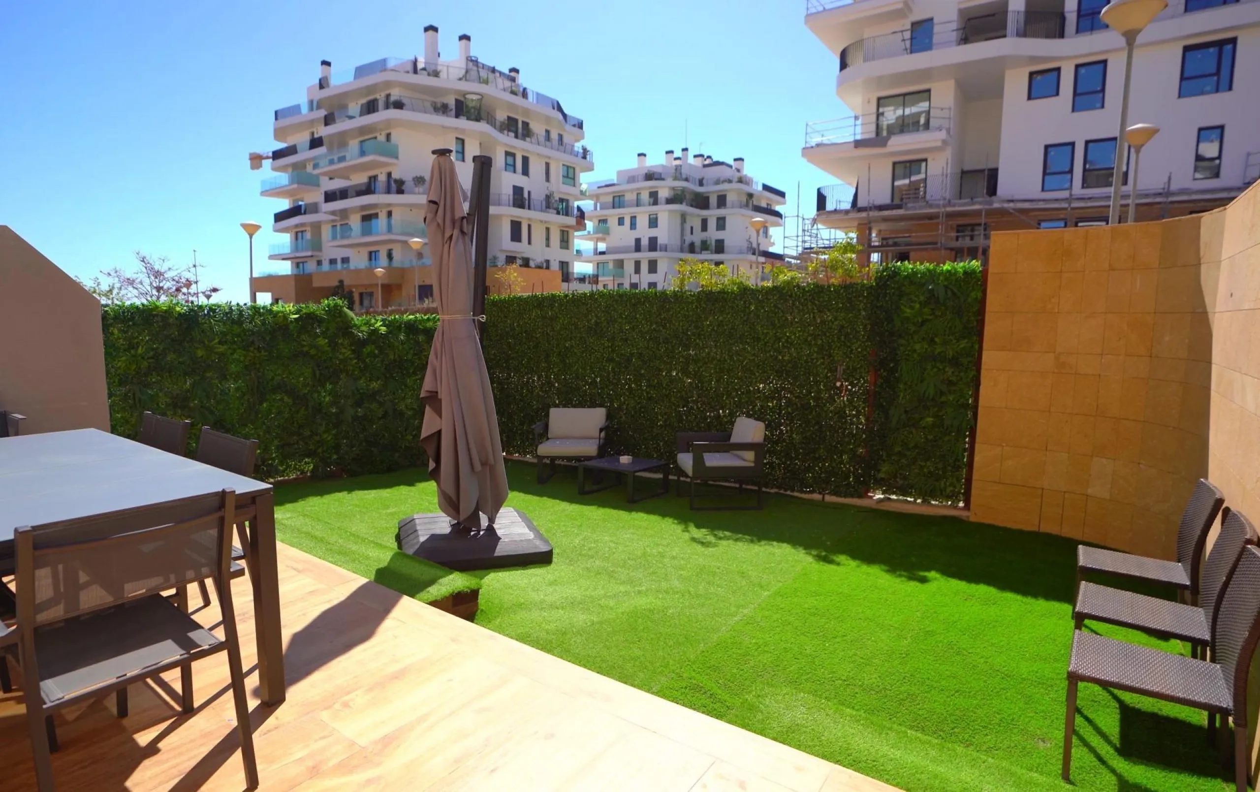 🌴 Luxury property by the sea!