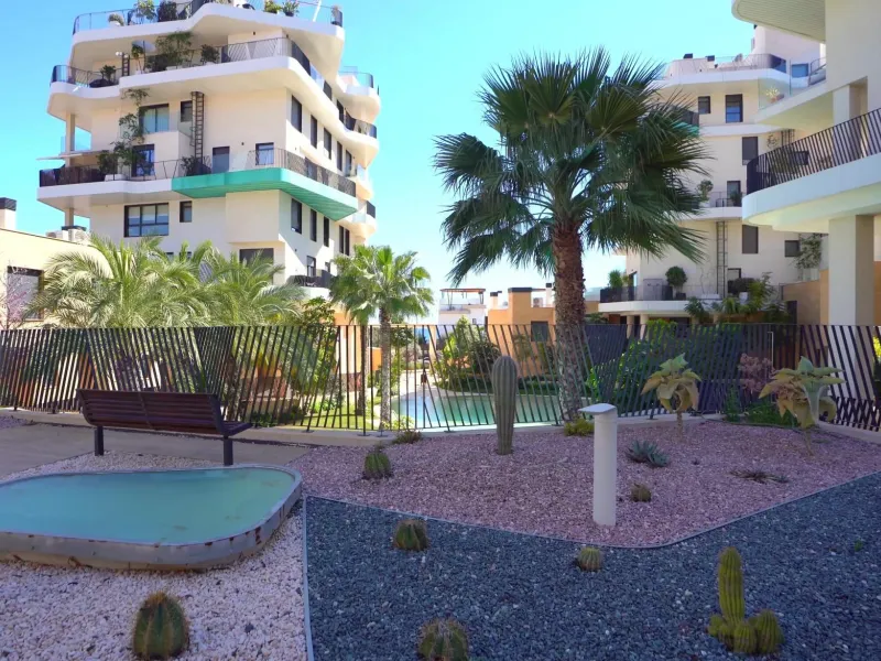 🌴 Luxury property by the sea!