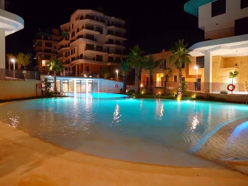 🌴 Luxury property by the sea!