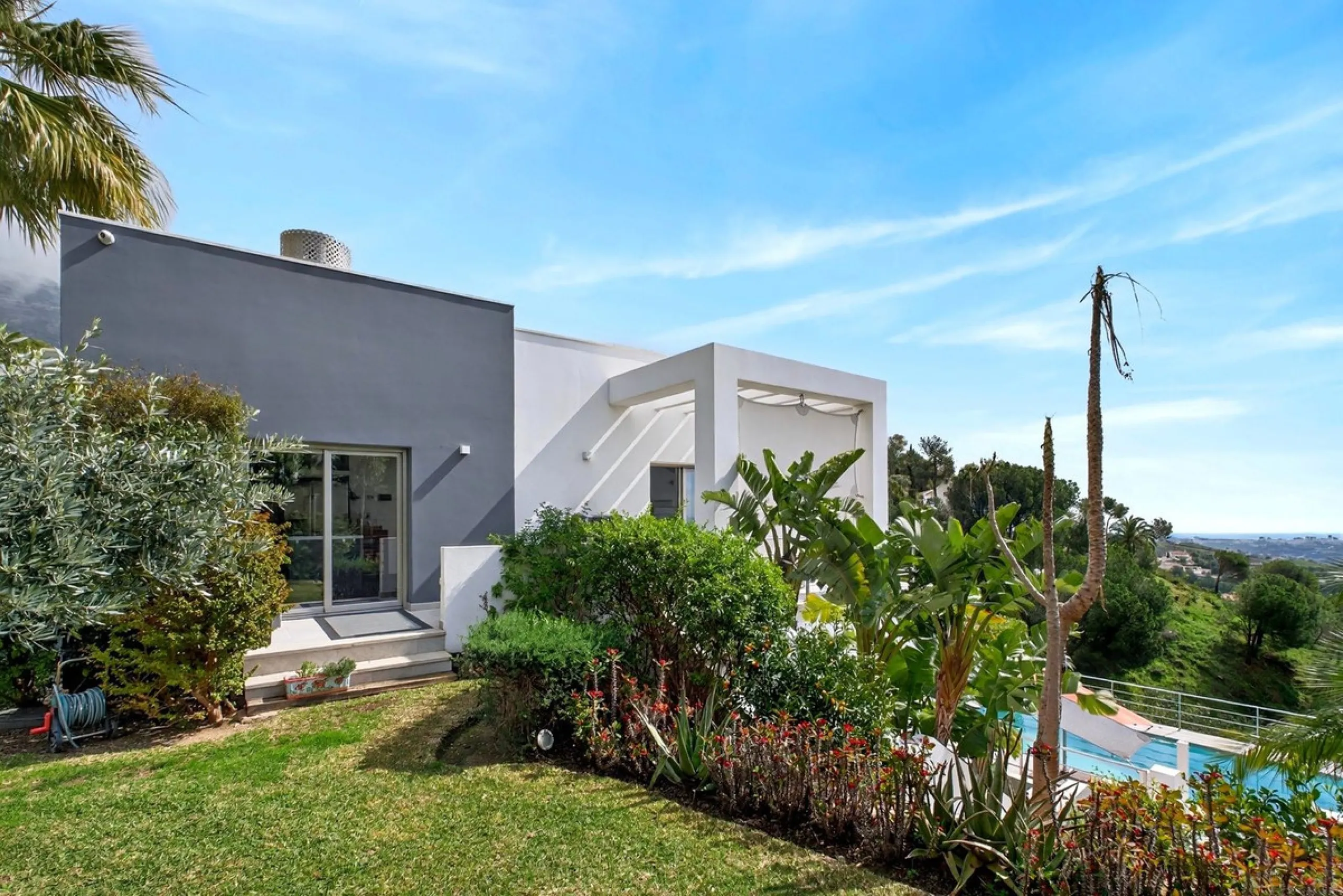 Luxuriöse moderne Villa