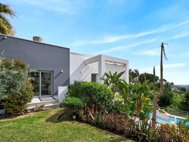 Luxuriöse moderne Villa