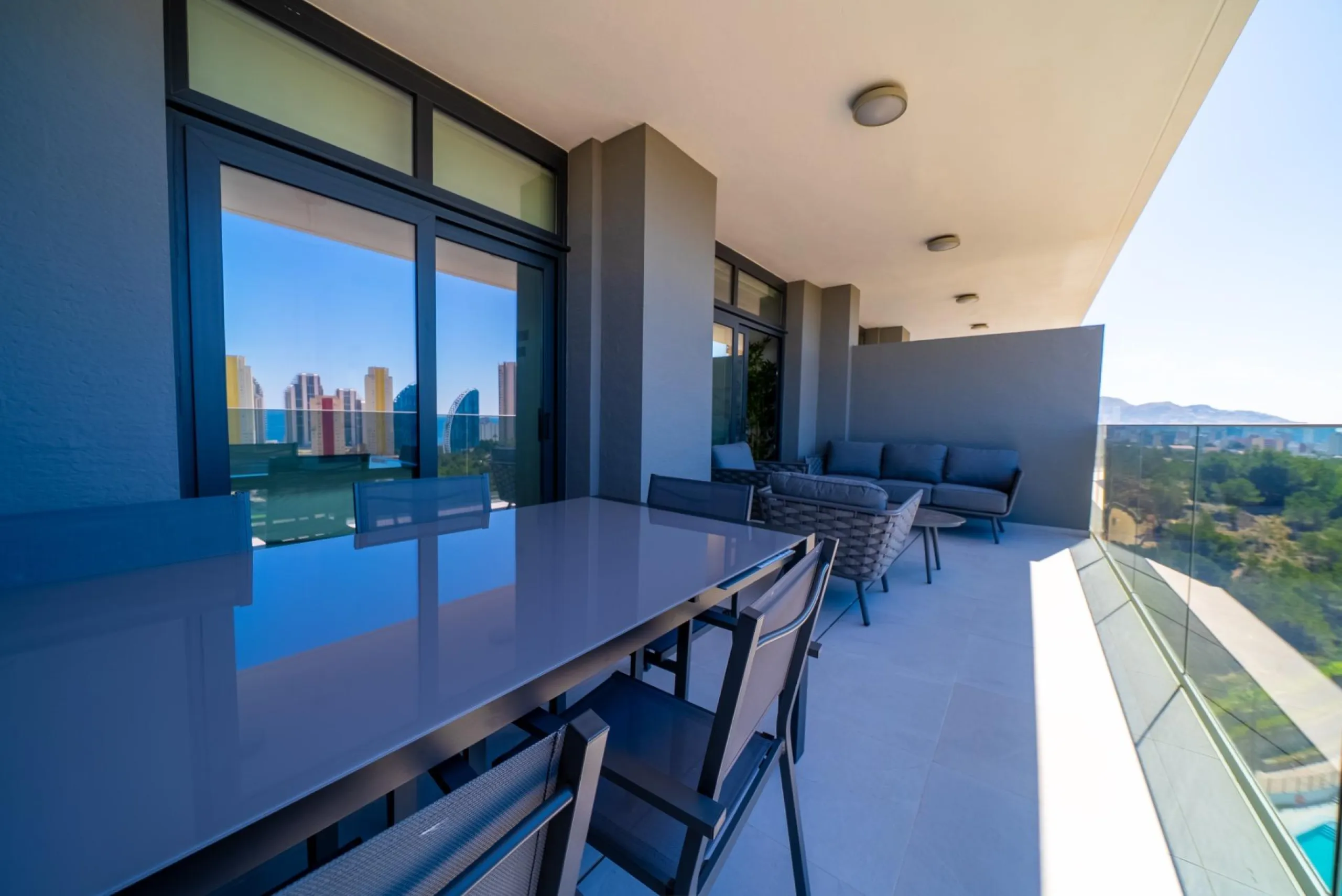 Spacious 2-Bedroom Apartment in the Eagle Tower Complex