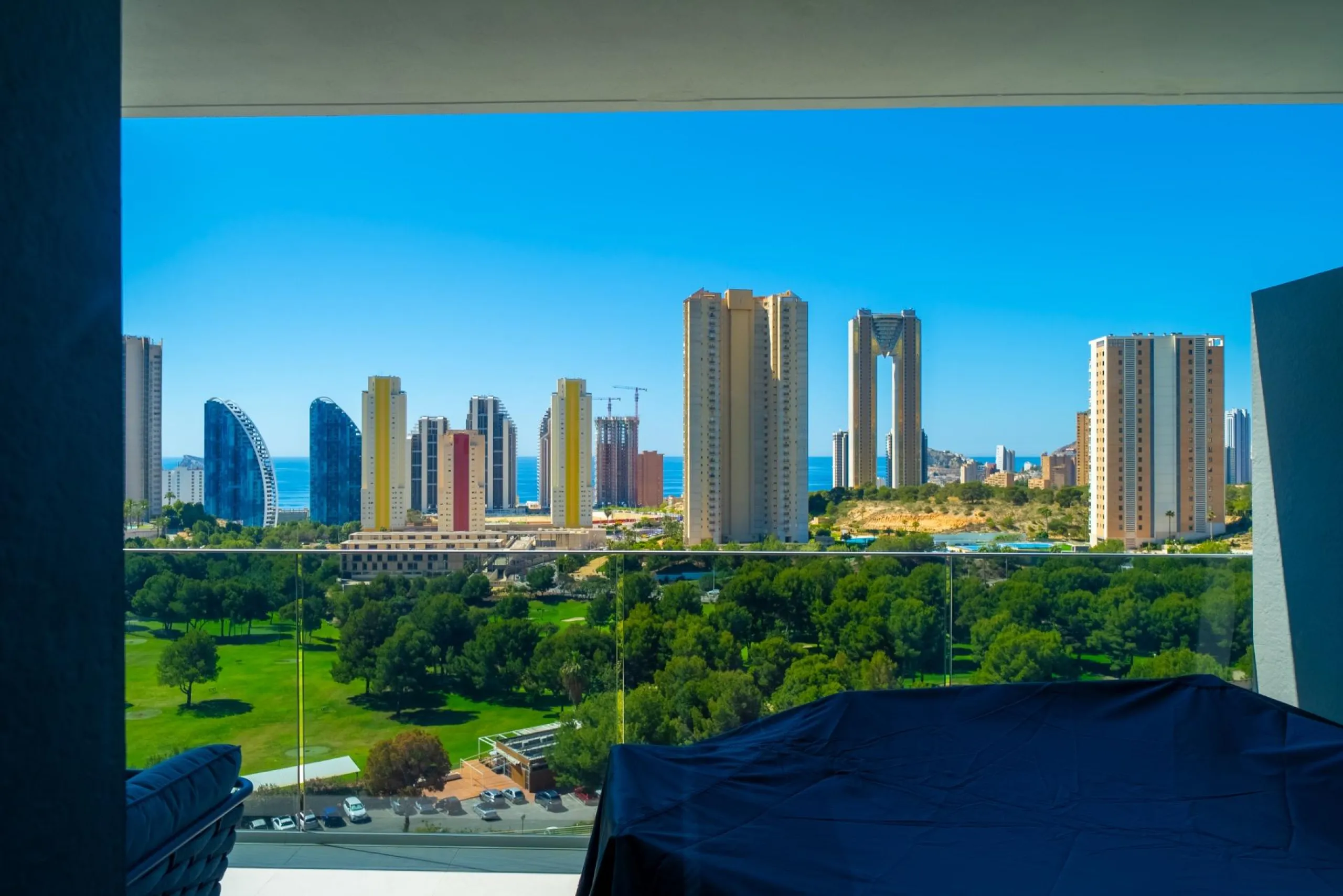 Spacious 2-Bedroom Apartment in the Eagle Tower Complex