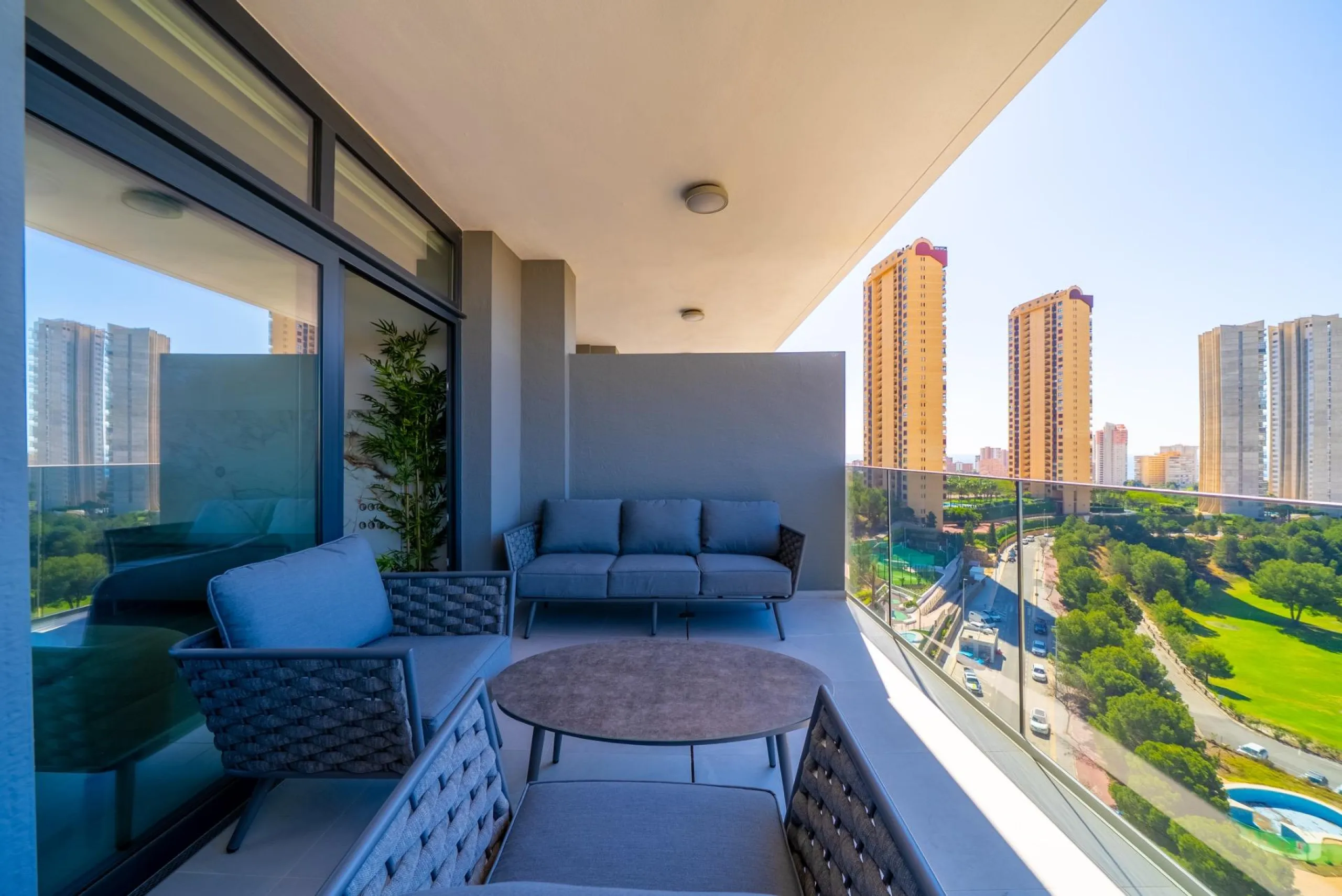 Spacious 2-Bedroom Apartment in the Eagle Tower Complex