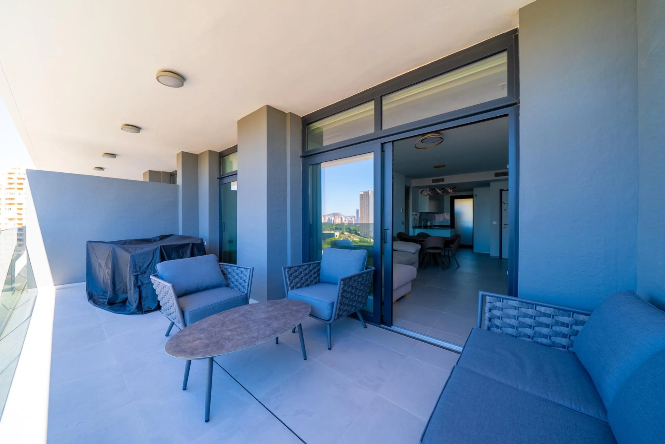 Spacious 2-Bedroom Apartment in the Eagle Tower Complex
