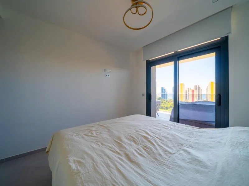 Spacious 2-Bedroom Apartment in the Eagle Tower Complex