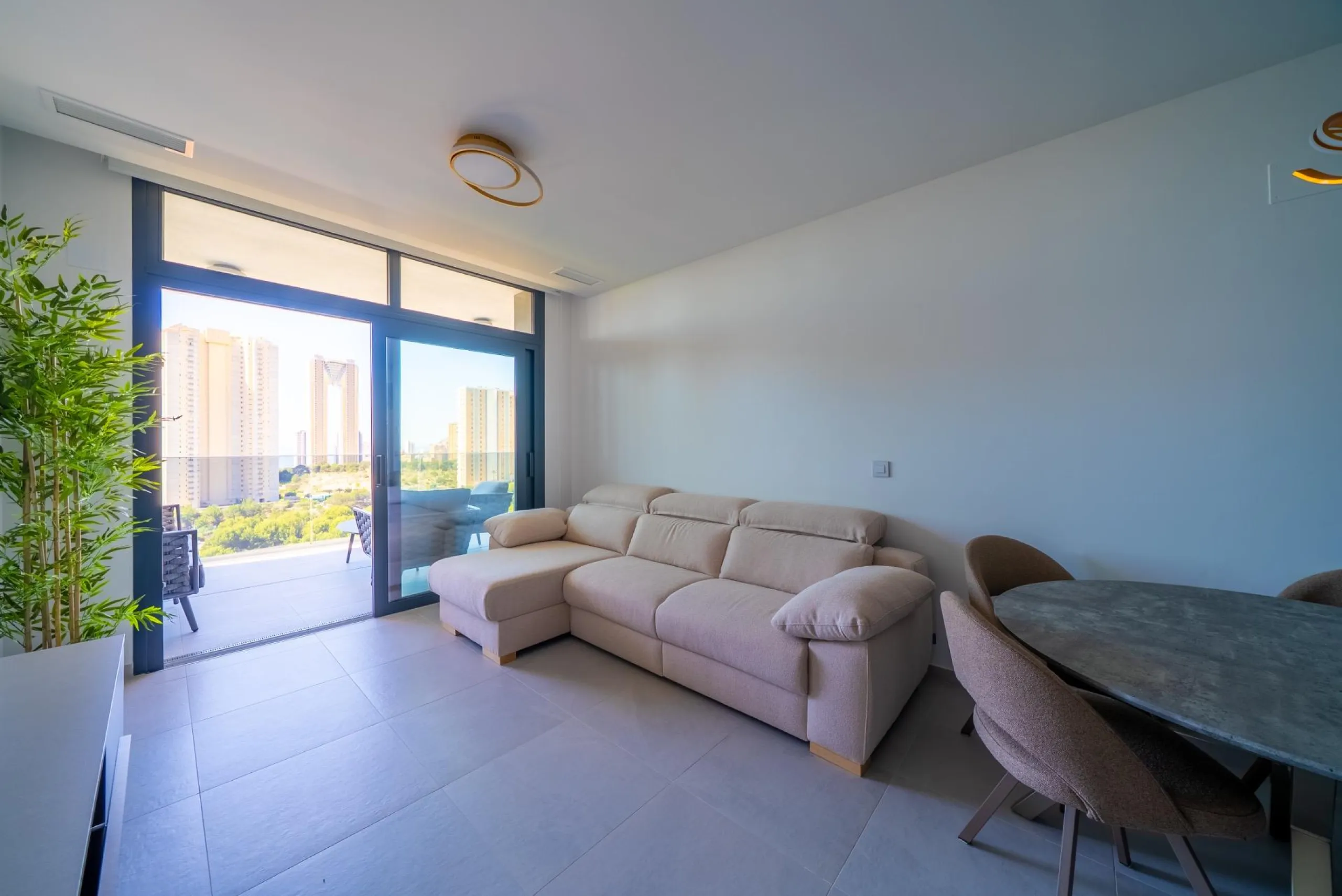 Spacious 2-Bedroom Apartment in the Eagle Tower Complex
