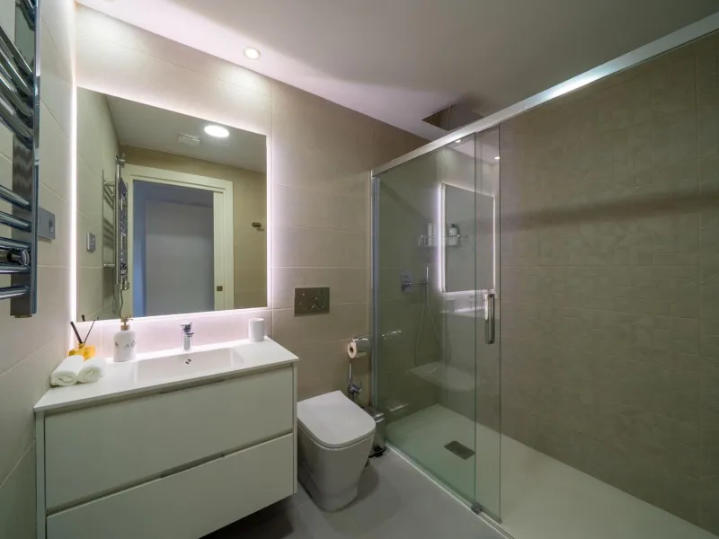 Spacious 2-Bedroom Apartment in the Eagle Tower Complex