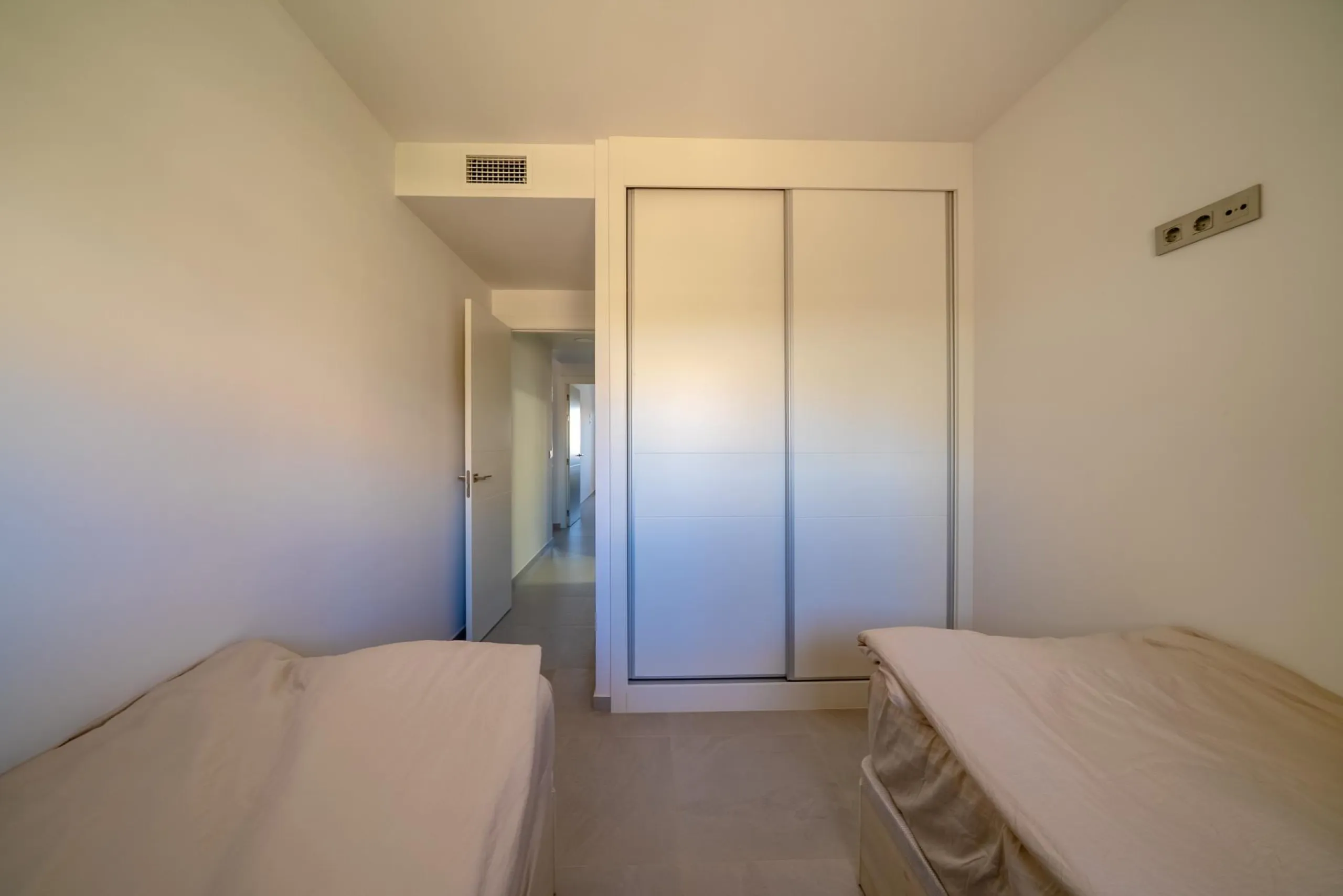 Spacious 2-Bedroom Apartment in the Eagle Tower Complex